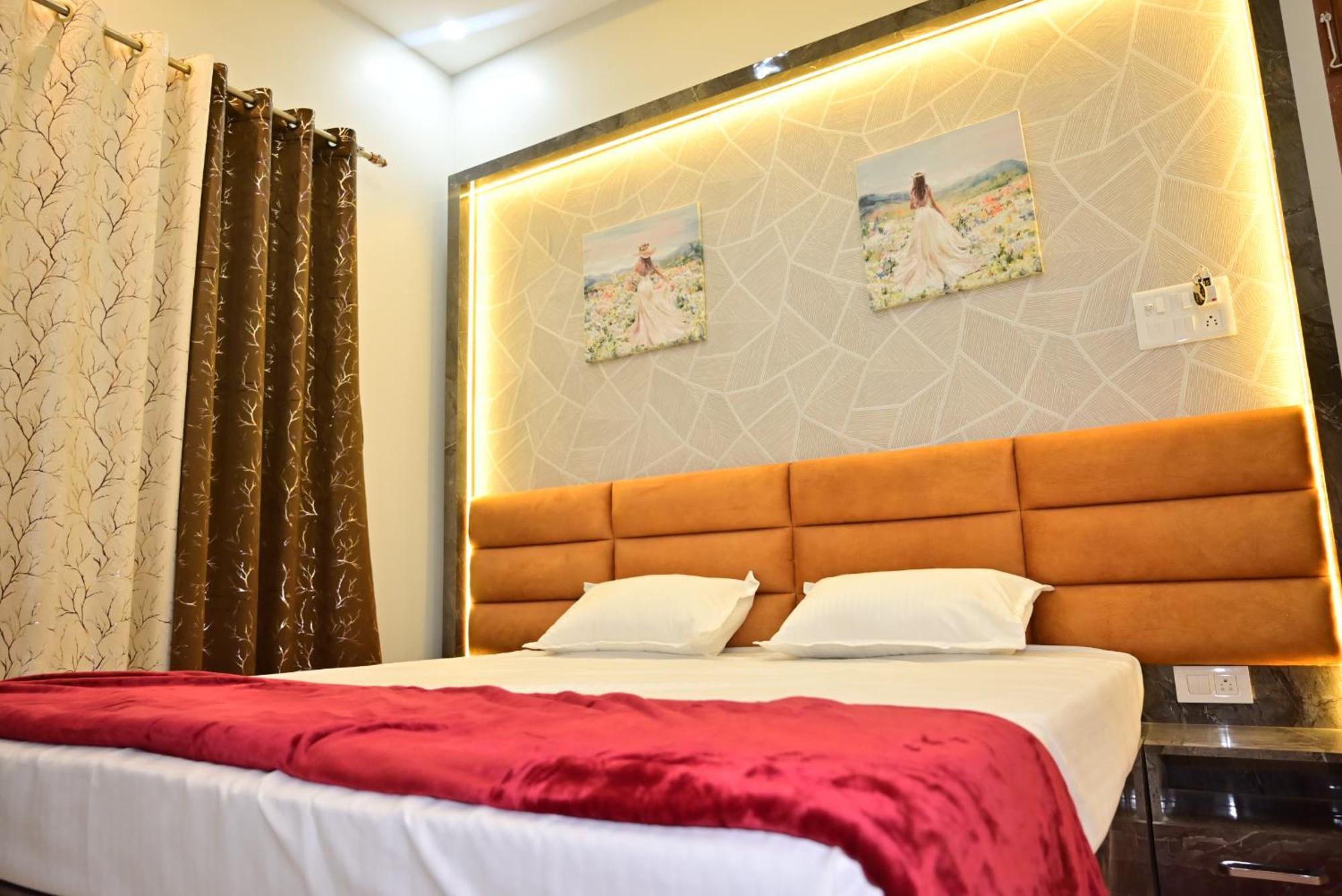 Amber Palace Ayodhya Екстериор снимка